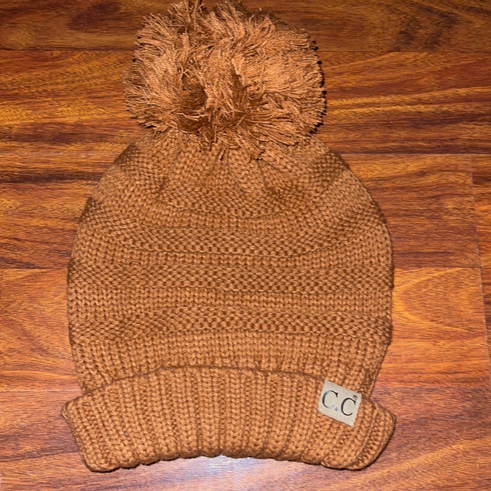 Women's C.c Beanie🧡